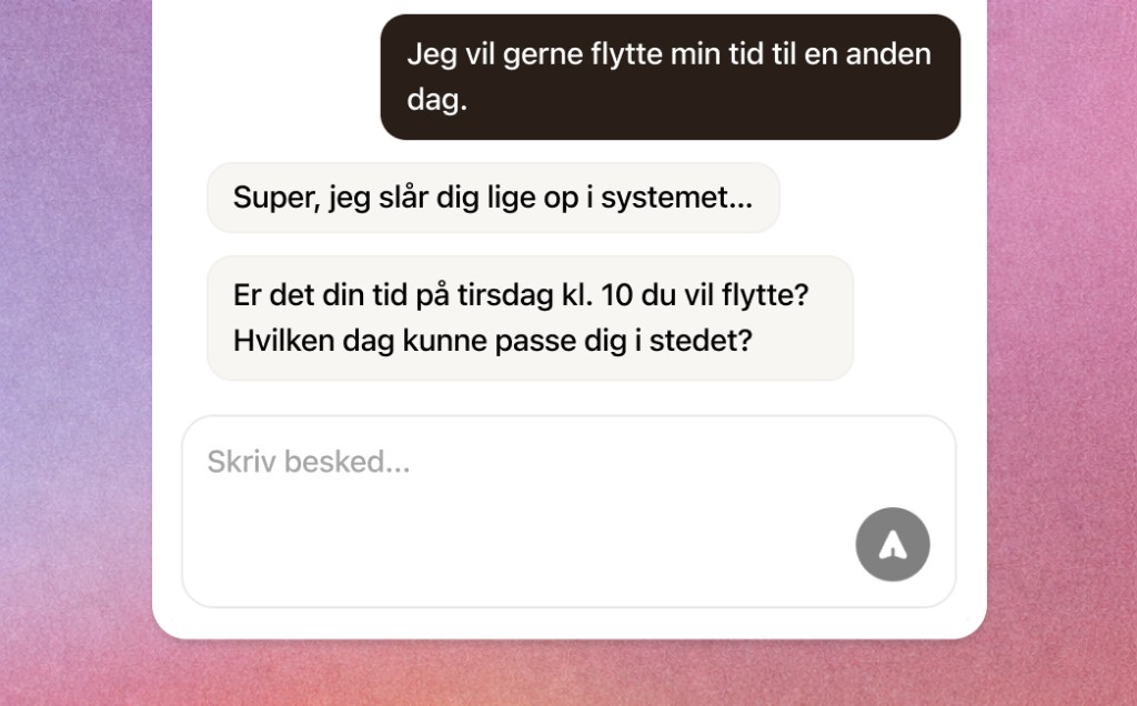 Chatwidget med patientbesked og forslag til ombooking